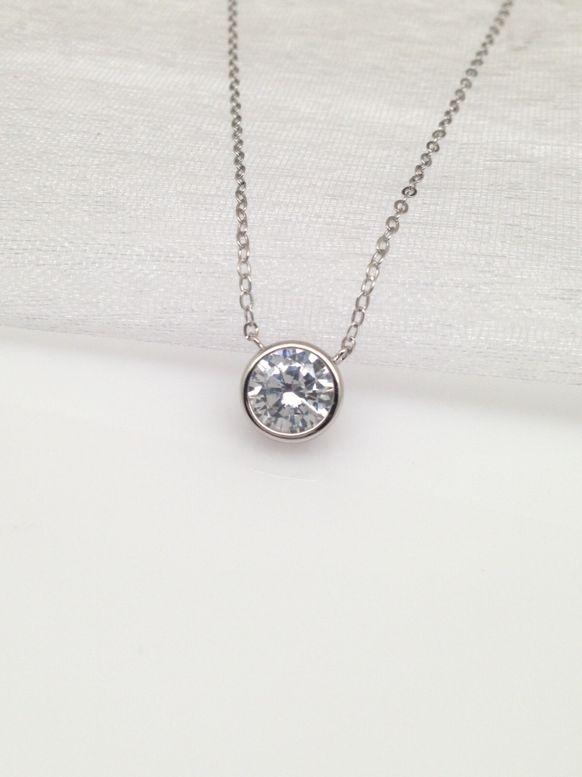 925 Sterling Silver Bezel CZ Round Solitaire Pendant Necklace 1 Ct 16-18″ 7mm