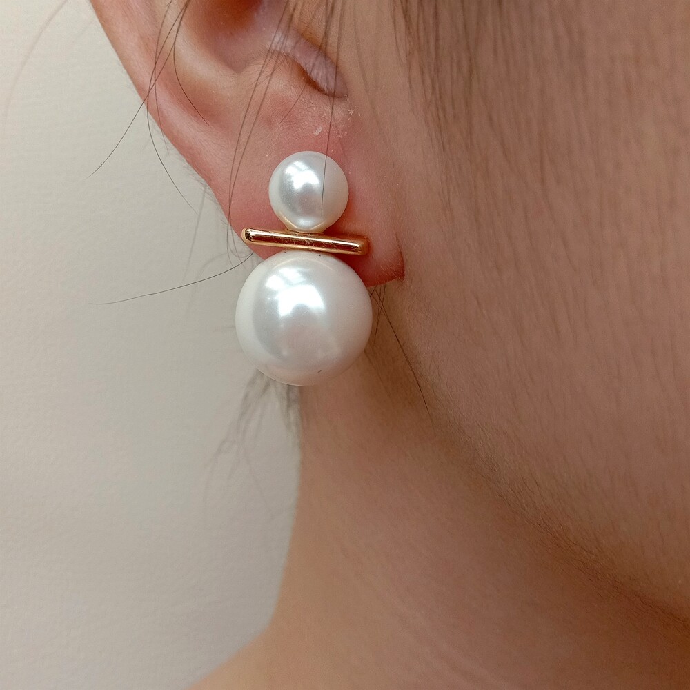 8.5mm-14mm Cream White Sea Shell Pearl Stud Earrings