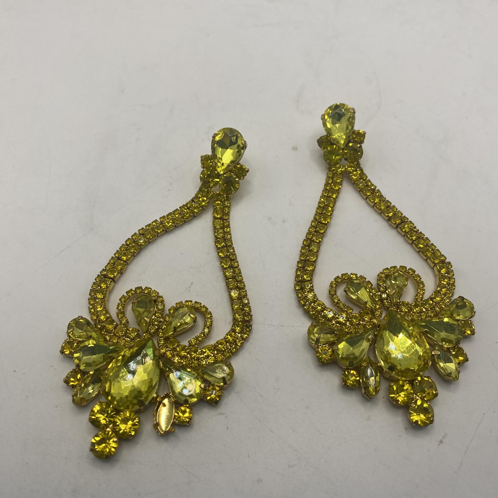 Gold Tone Yellow Rhinestone Chandelier Earrings Womens 3.5 In Prom Jewelry
