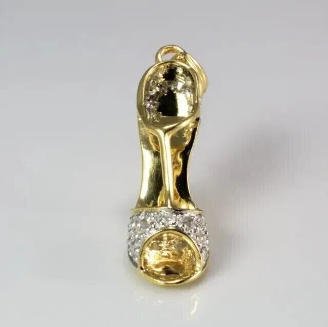 Round Simulated Diamond Women’s Gorgeous Heels Pendant 14K Yellow Gold Plated