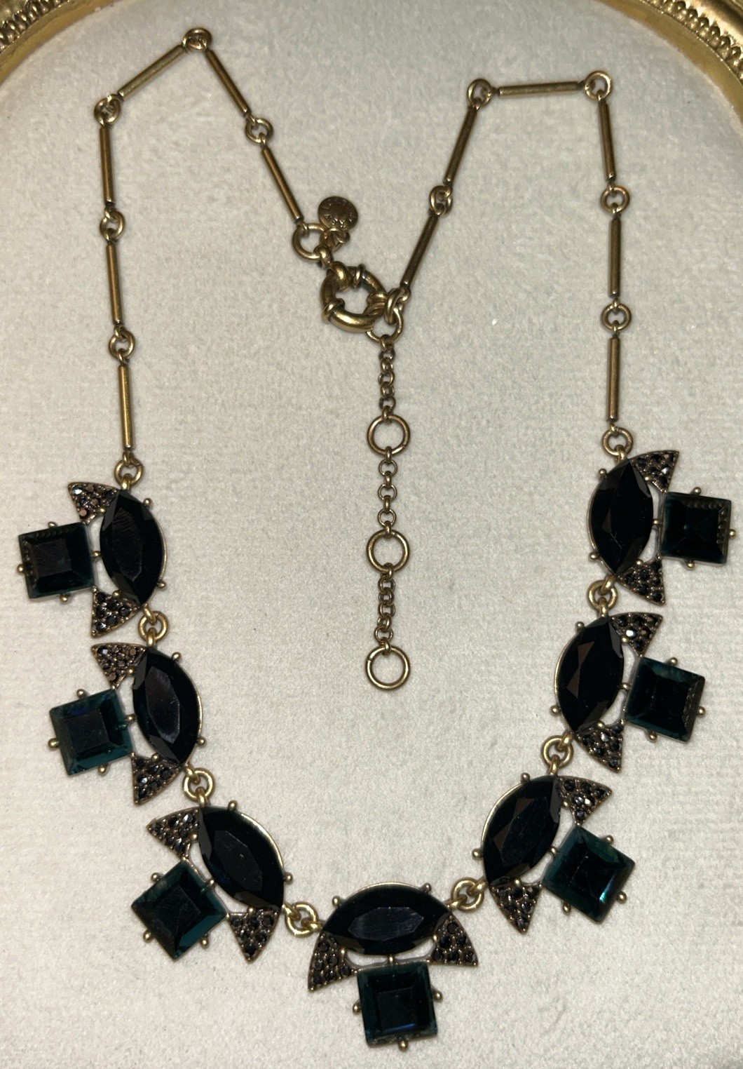 J Crew Deep Emerald Green, Crystal & Black Glass Stone Statement Necklace 17-20”