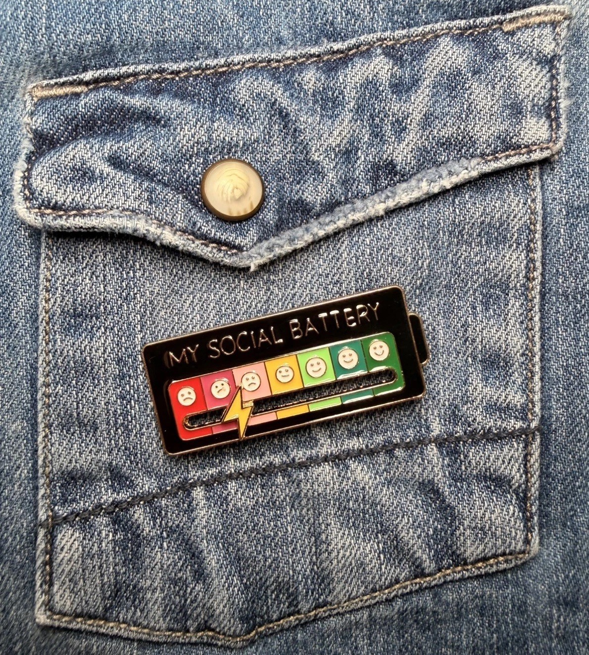 My Social Battery Pin With Moveable Hand Gold Plated Enamel Fast Shipping 🇨🇦