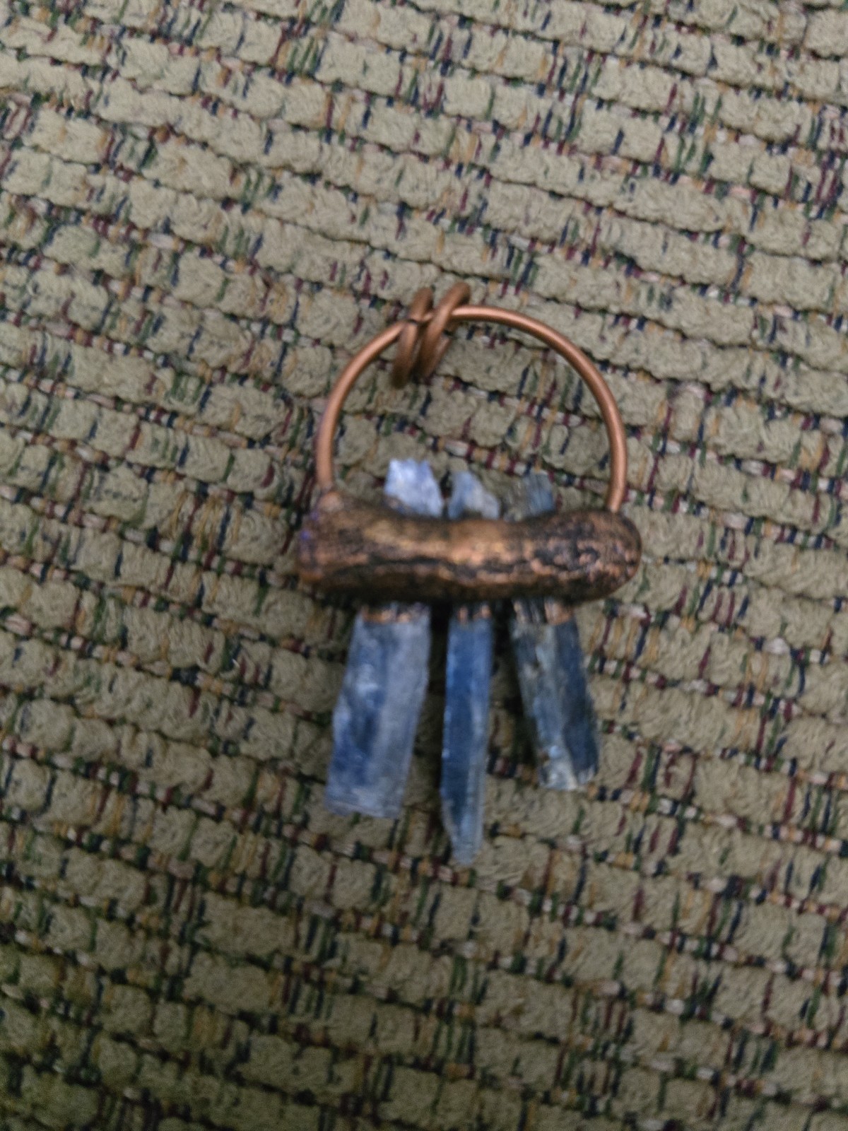 FAUX BLUE STONE PENDANT