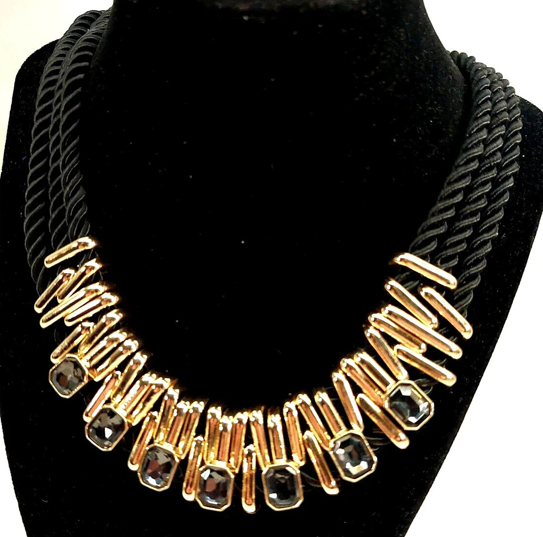 WHITE HOUSE BLACK MARKET GOLD PLATED GRAY CRYSTAL / CORD NECKLACE