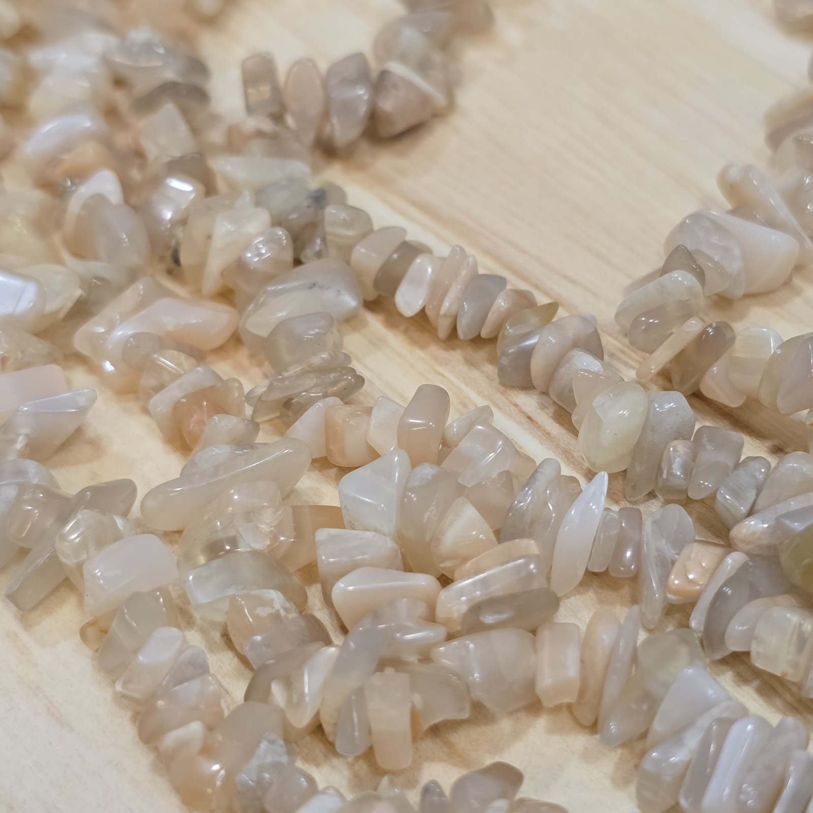 Light Peach Neutral Tones Natural Stone 35″ Beaded Necklace Coastal Beachcore