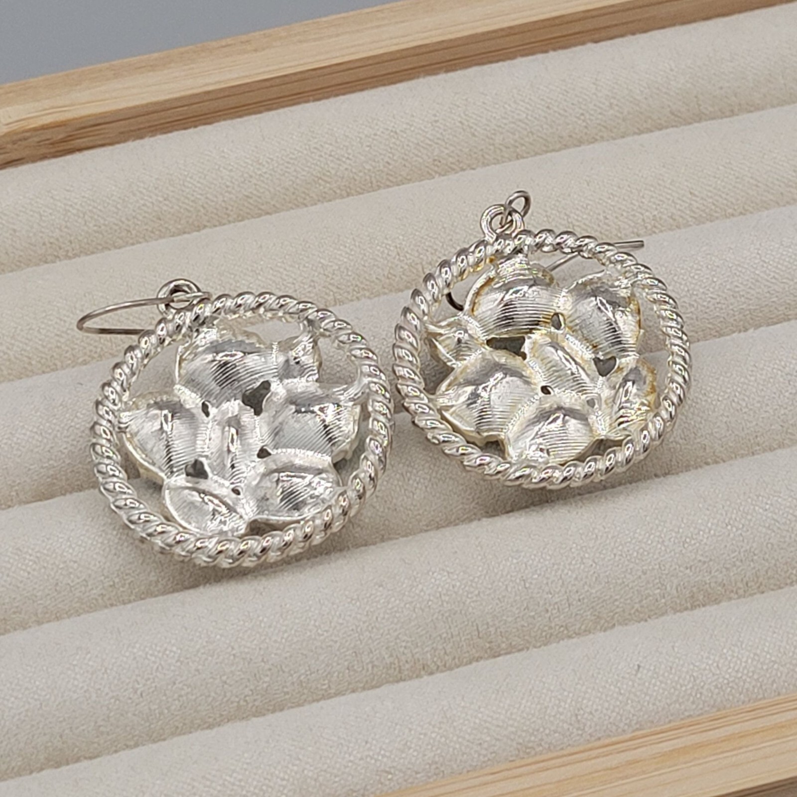 Womens Silver Tone Round Earrings With Blue White Beads Fish Hooks 1 in Diameter