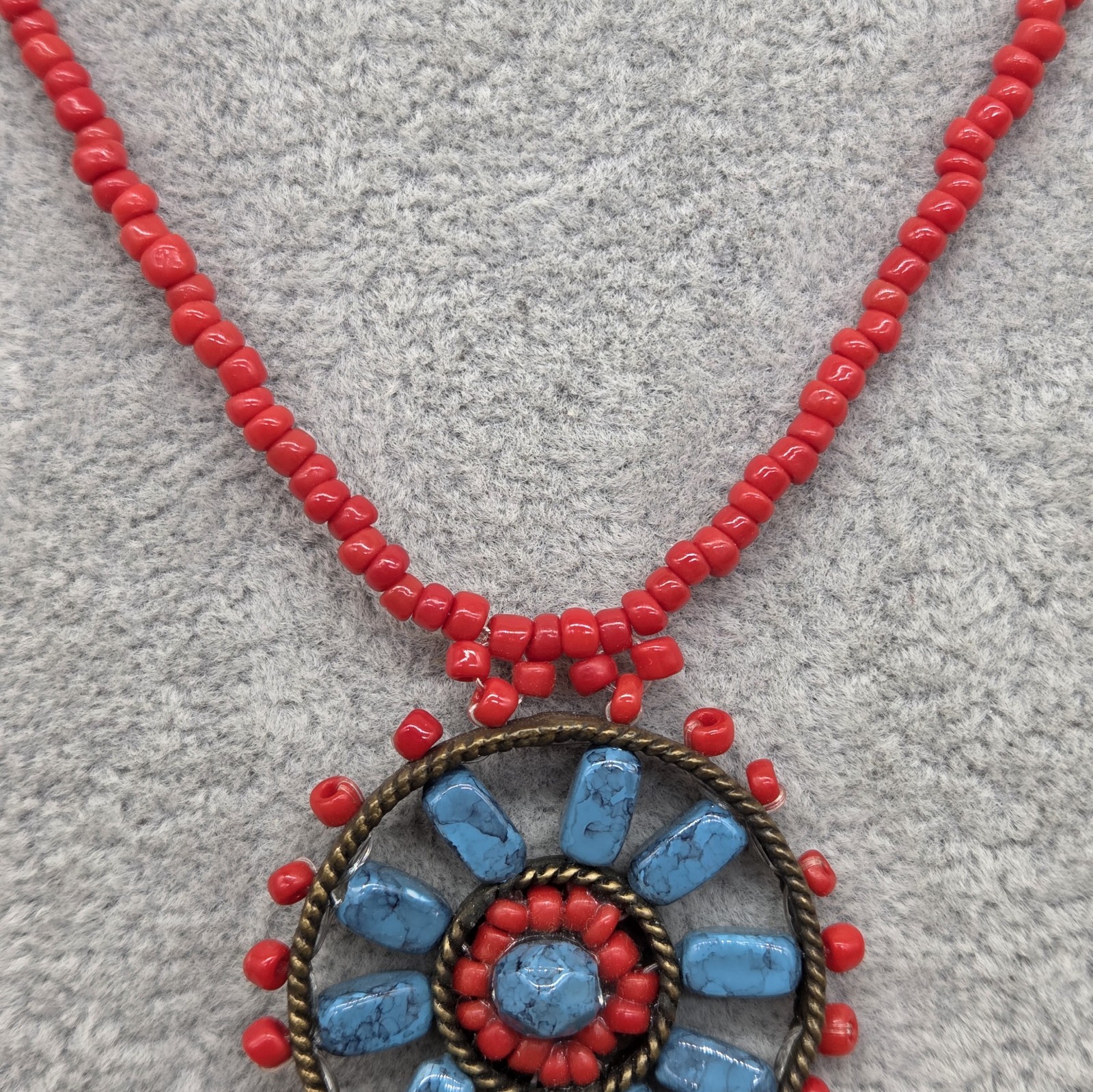 Vintage Faux Turquoise Coral Flower All Occasion Day & Evening Fun Necklace