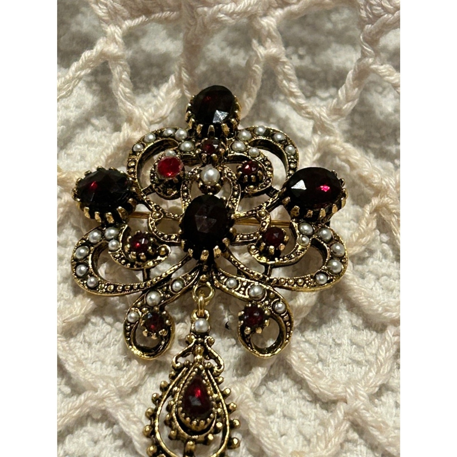 Gold-Tone Red Cabochon Filigree Pendant Brooch – Unbranded
