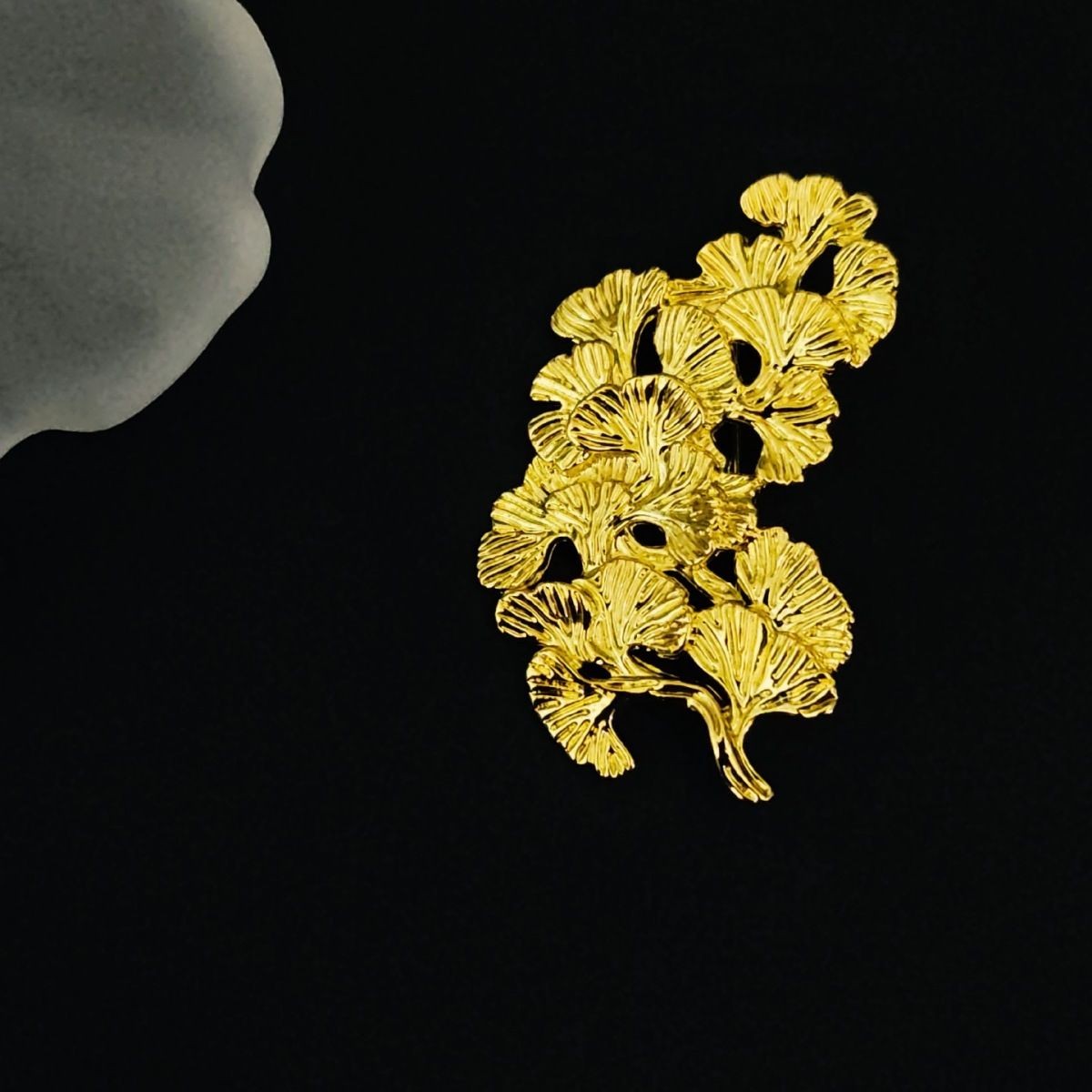 Ginkgo Leaf Brooch Chinese Style Vintage Pin Sweater Coat Dress Jewelry