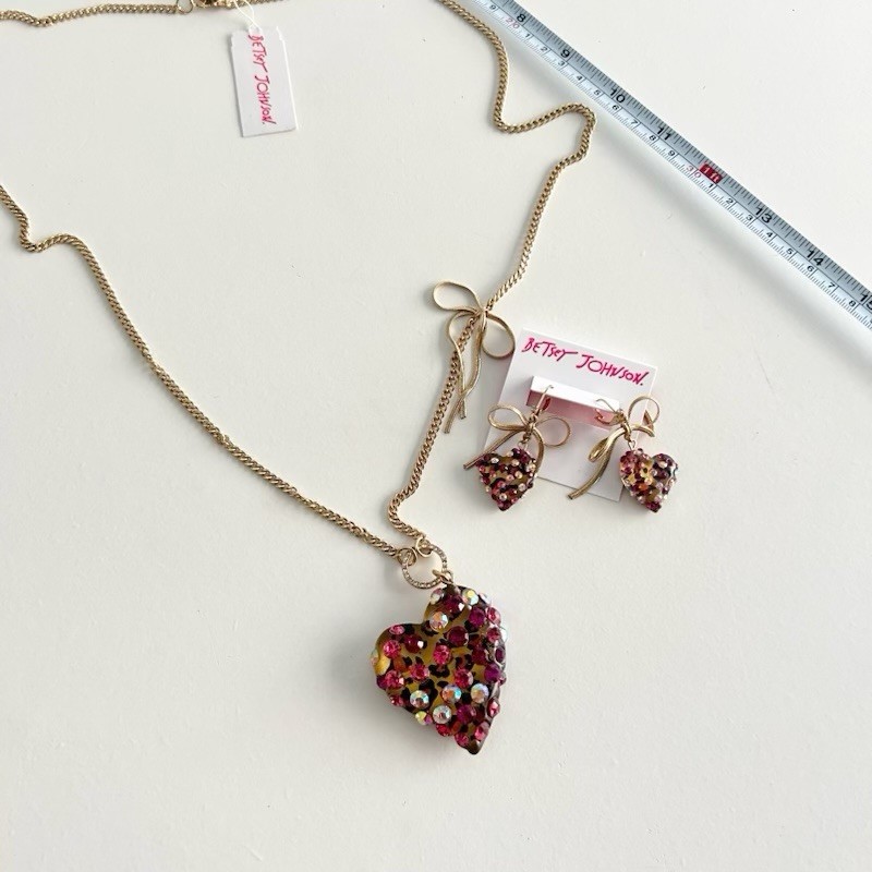 BETSEY JOHNSON Leopard Print Pink Rhinestone Heart Necklace Earring Jewelry Set