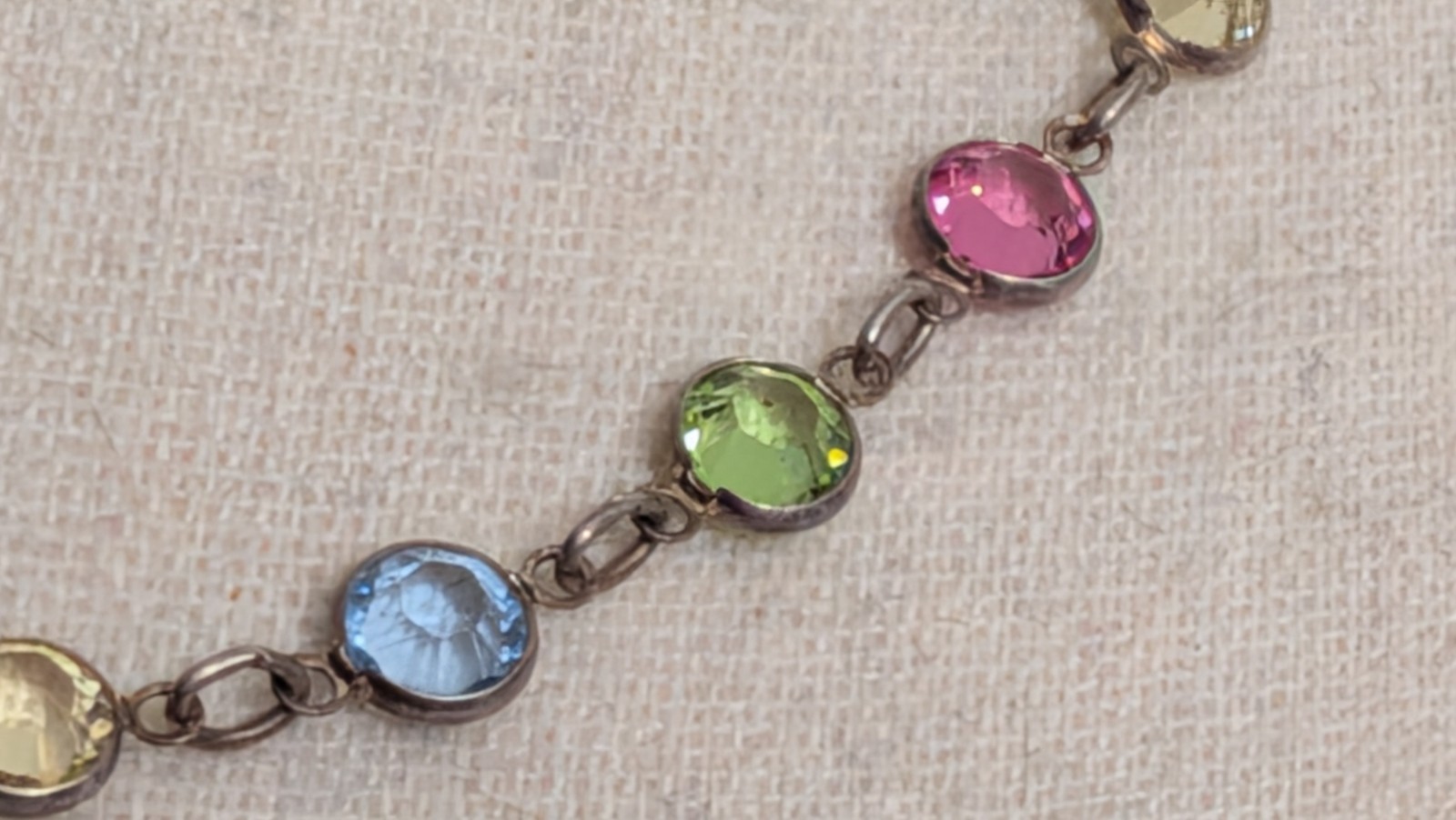 Vintage Silver Tone Chain Pastel Colors Bezel Necklace Up To 19 In