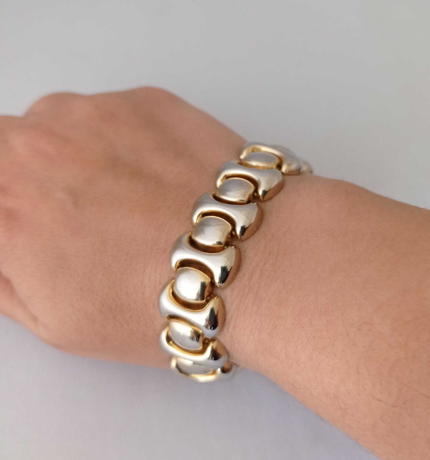 Vintage Light Gold Tone Metal Linked Hollow Costume Bracelet 18.5cm Long