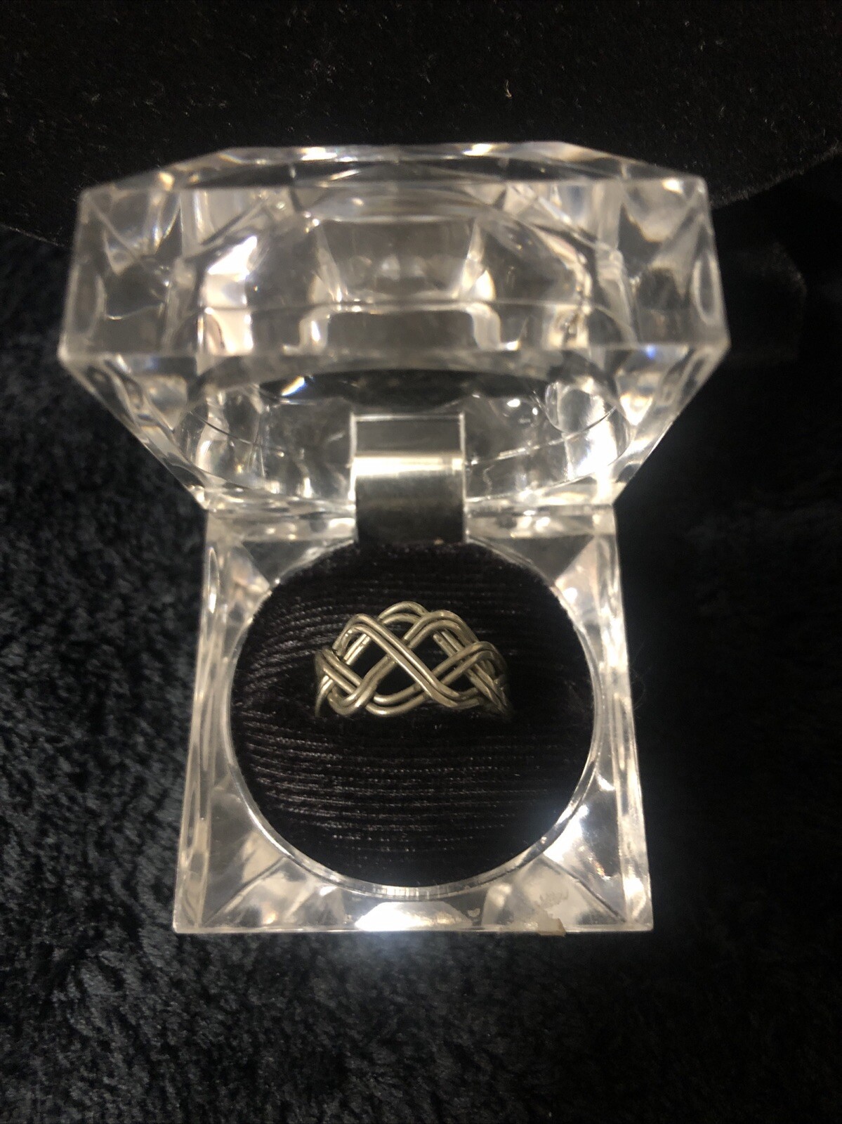 WOMAN’S HANDMADE SILVER WEAVED PATTERN ALL OCCASION RING WITH BOX SIZE 6 1/2