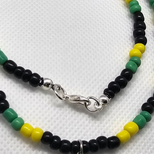 Jamaica Glass Seed Bead Long Necklace Bead Chain Black Green Yellow 25″