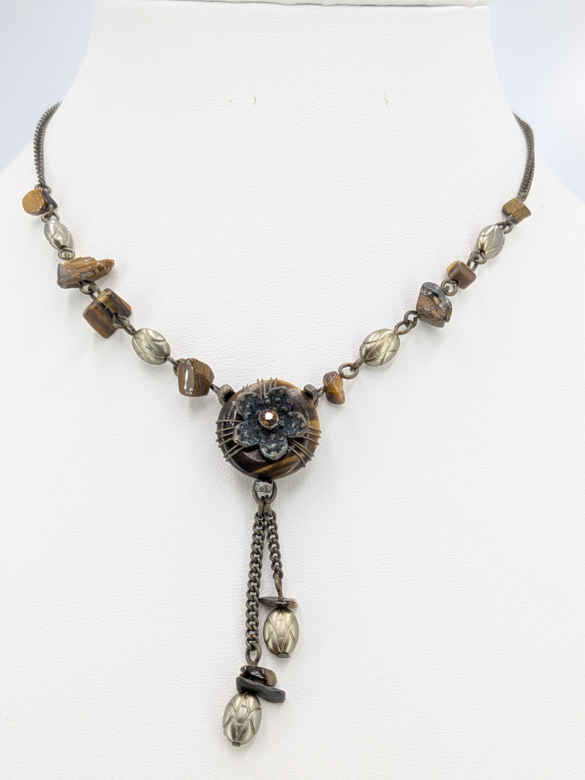Vintage Avon Tiger Eye Flower Dangle Necklace Brown Stone Bead Chain 15 1/2 In