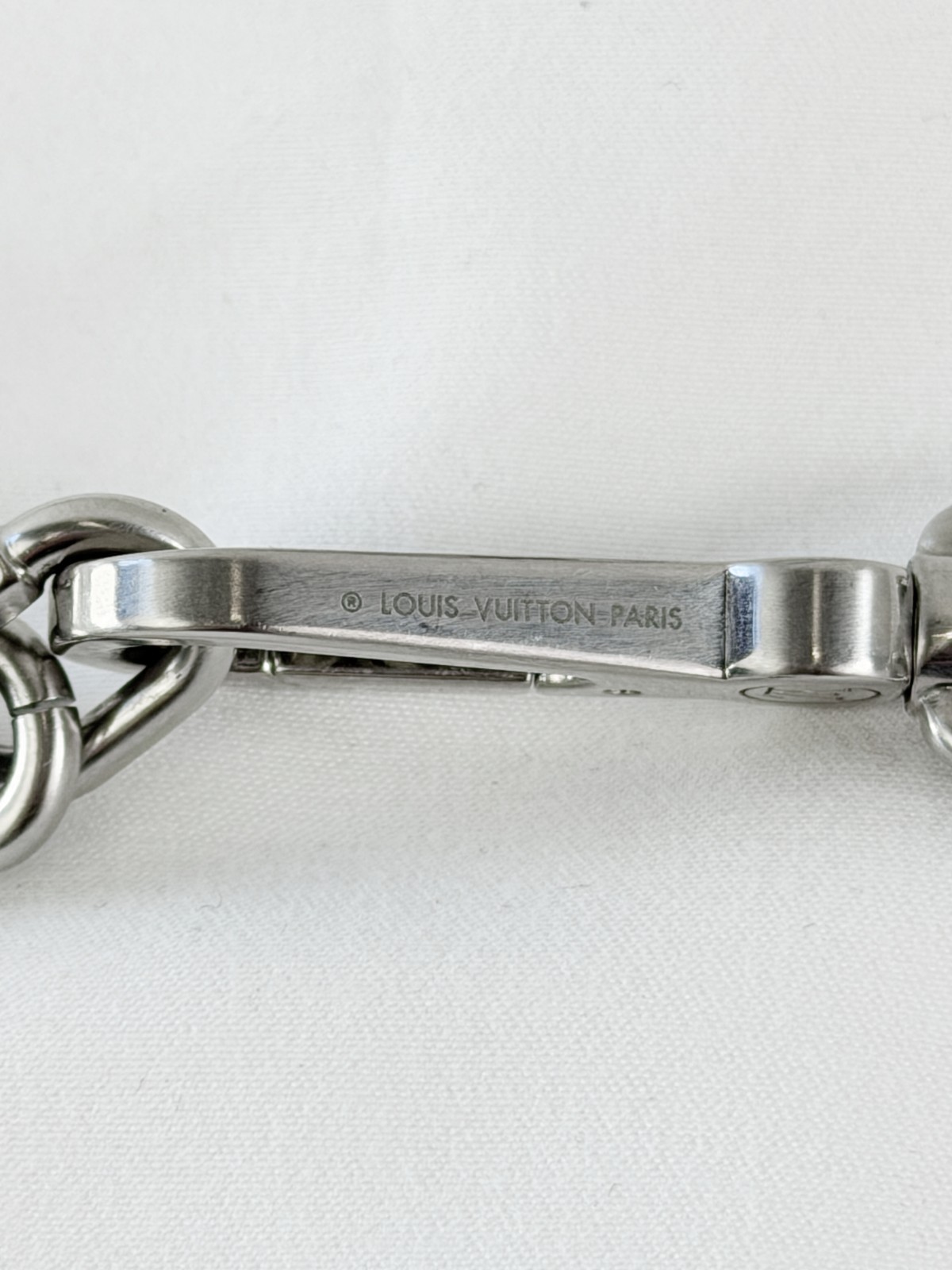 NEW LOUIS VUITTON Chunky Zipper Pull Silver Necklace Unisex S/S 2021 18″ RARE