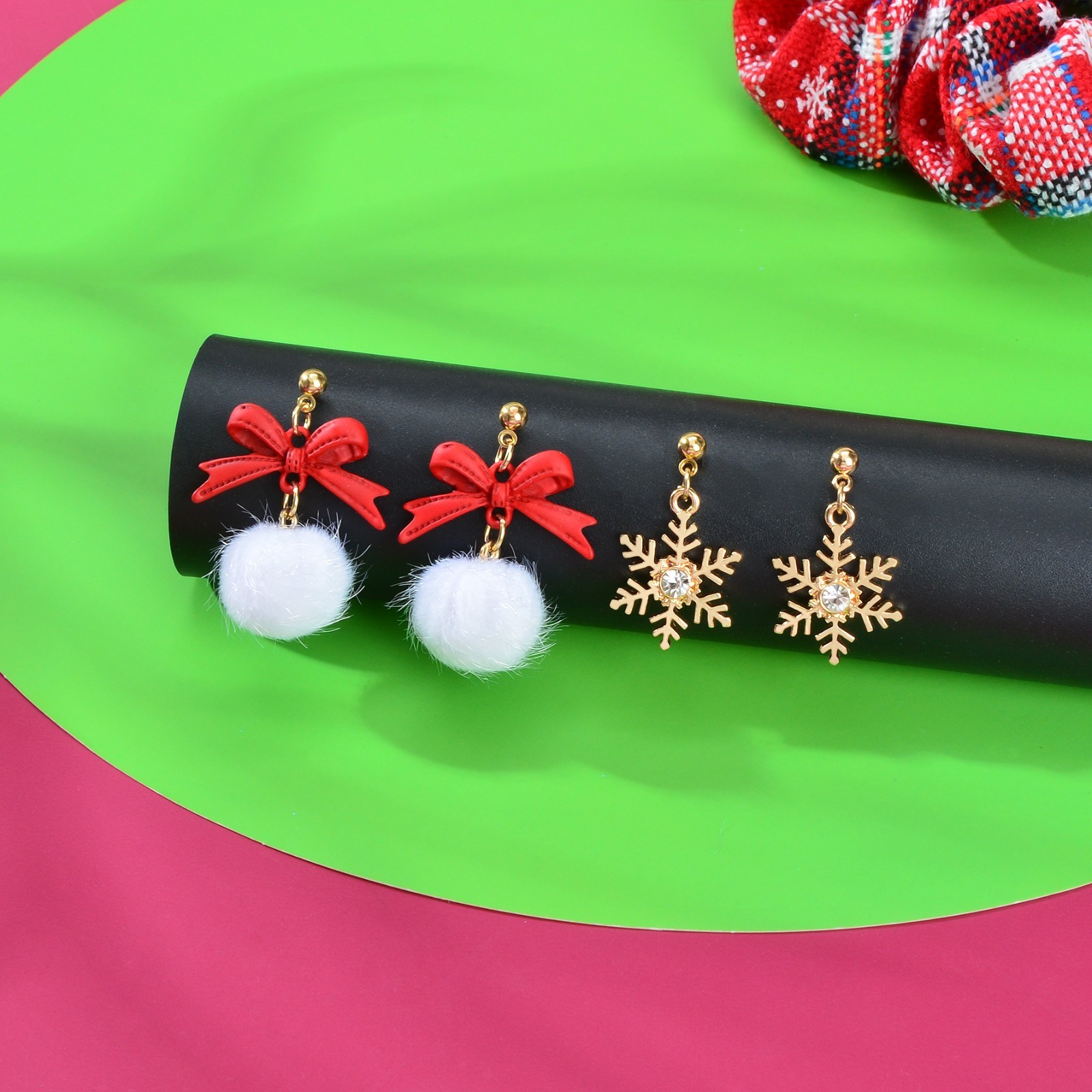 2 pairs Christmas Jewelry Gold Snowflake Red Bow White Ball Dangle Earrings set