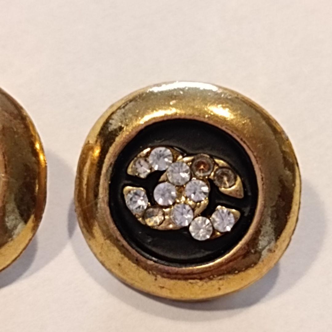 Chanel Earrings with Scratches and Stains No Accessories
