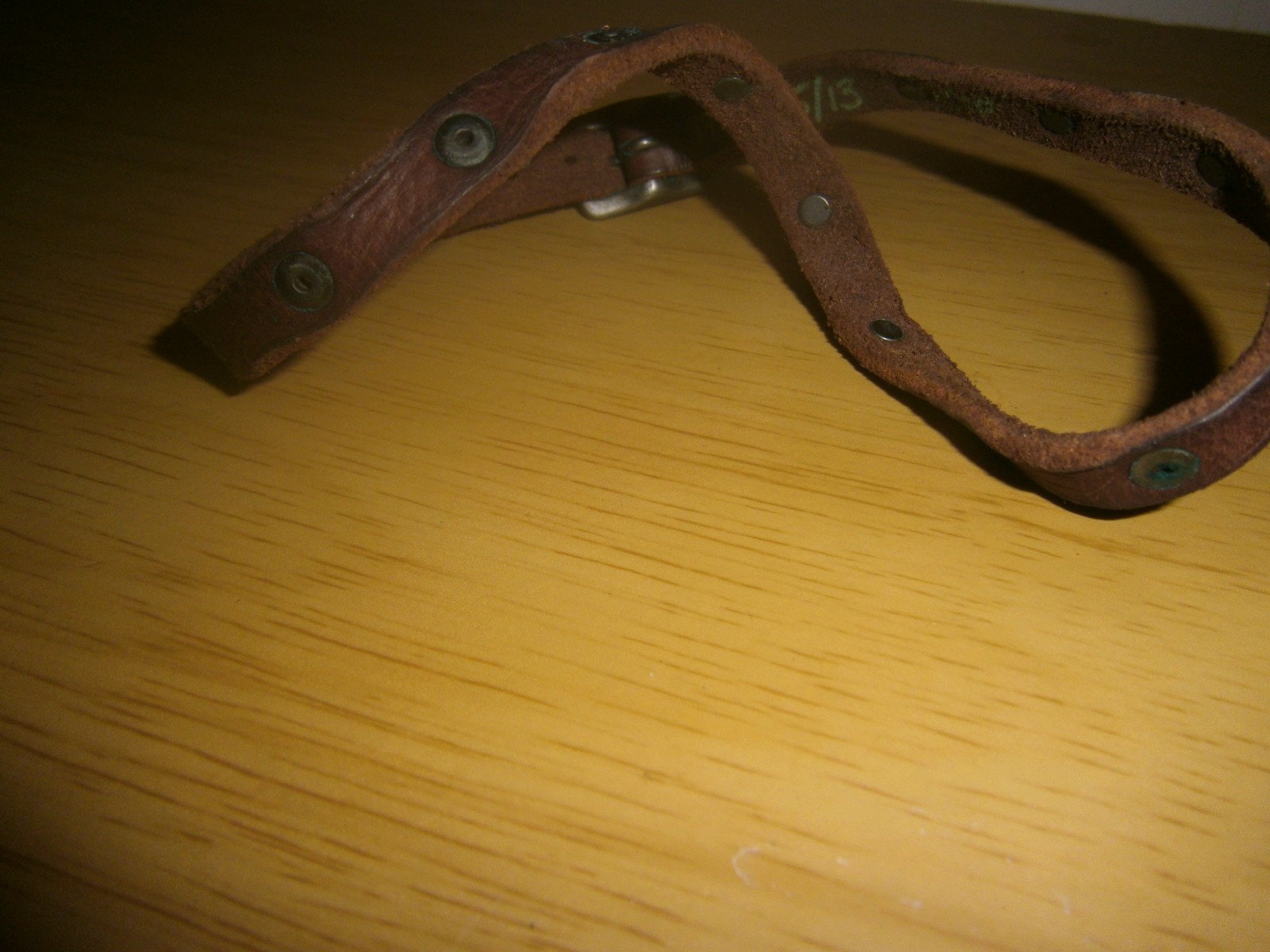 Vintage brown leather American Eagle Outfitters choker necklace.38.5-42cm(E20a2)