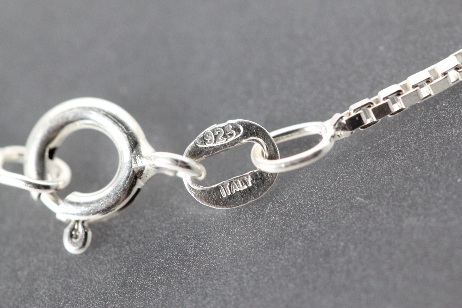 Sterling Silver 925 Box Chain 3.5 Grams, 17″ long, 1/16″ wide(NEC5980x)
