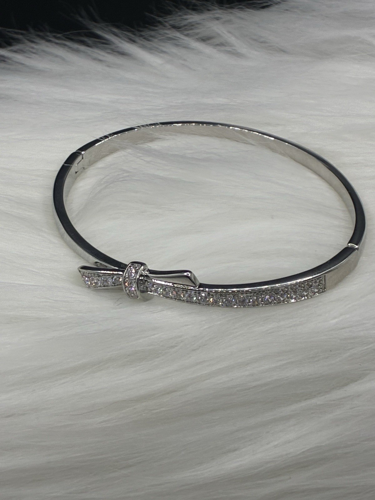 Bow Bangle Bracelet Fancy Elegant For Any Occasion Silver Plated Tone