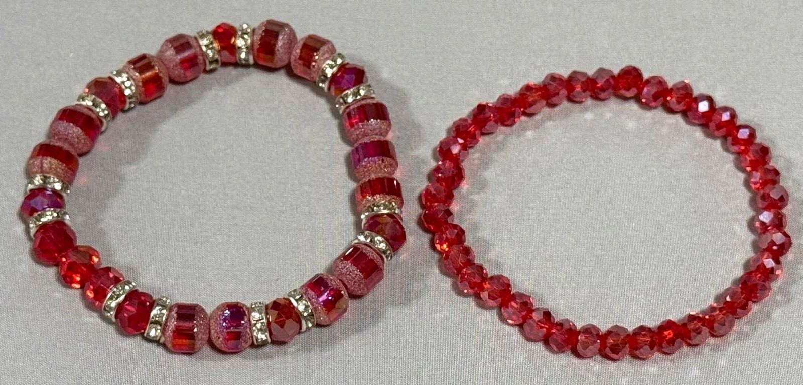 A PAIR of 2 NEW STRETCH BRACELETS IRIDESCENT BEADS FREE USA SHIPPING