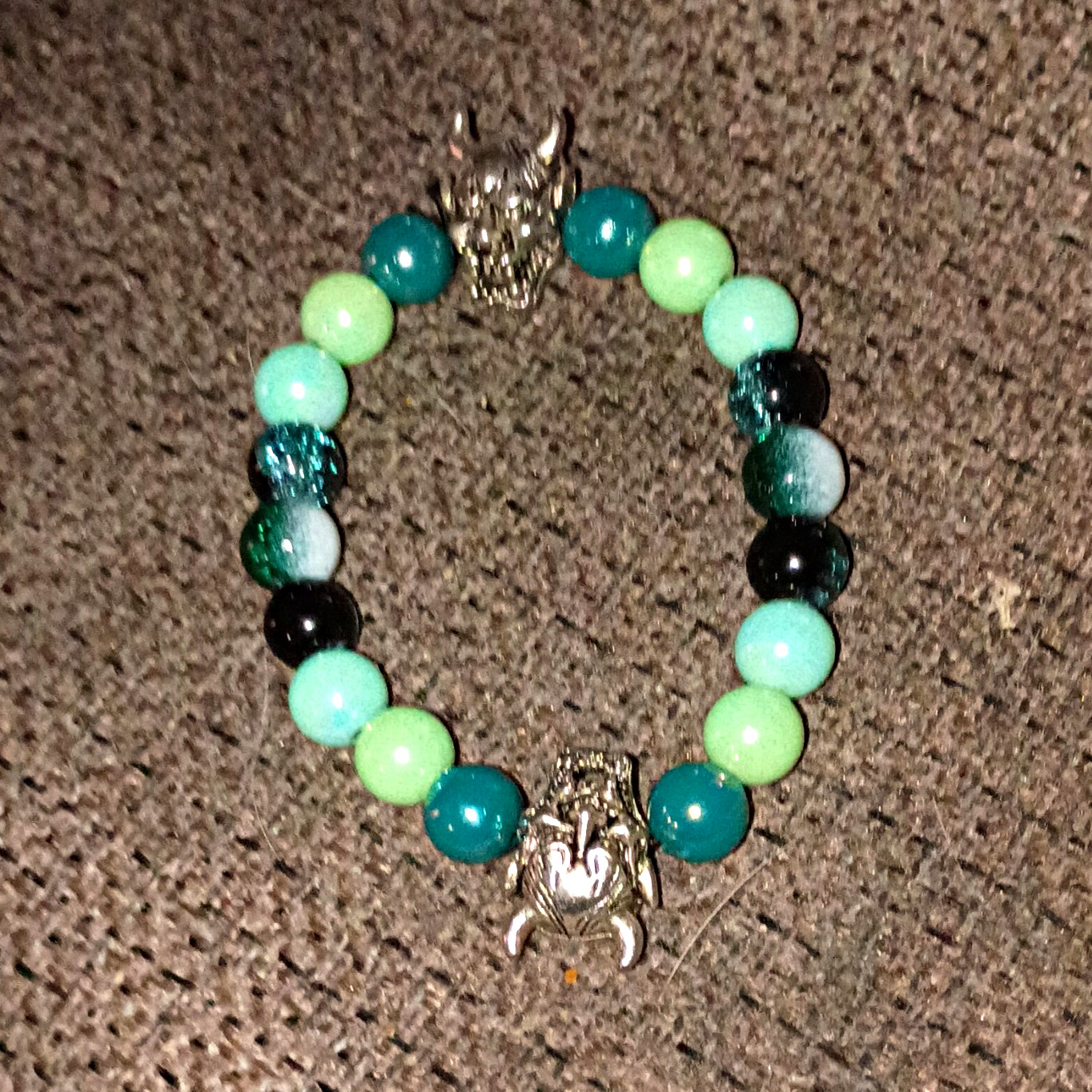 Green Blue & Black Round Beaded Charm Bracelet Metal Dangle Skull Theme