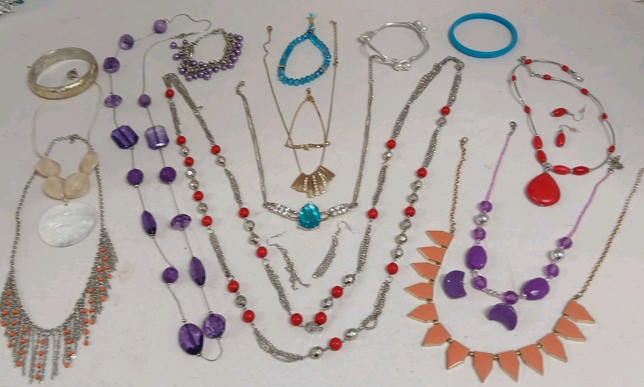Mixed Jewelry Lot – Necklaces, Bracelets, Earrings (#1136)