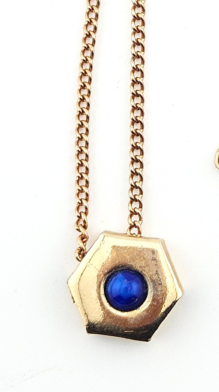Gold Tone Hexagon Pendant Necklace With A Blue Cabochon Stone J17-4003