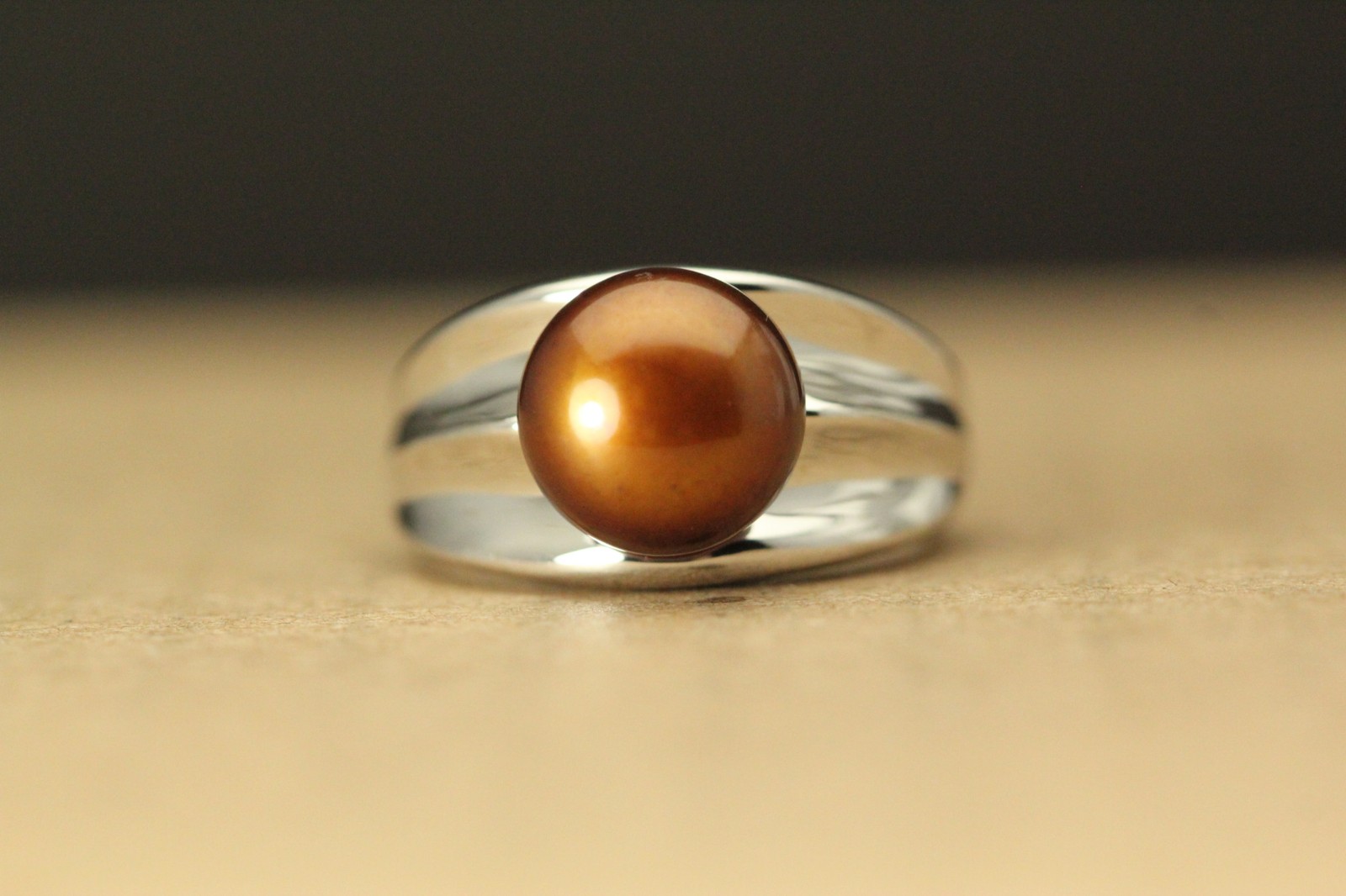 925 Sterling Silver Brown Pearl Textured Size 7.25 Ring 6.6 Grams (RIN9530)