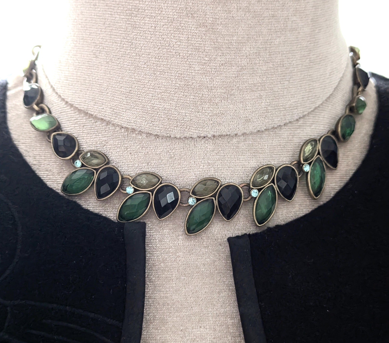 Green Teardrop Choker Necklace Art Deco Nouveau Style Jewelry