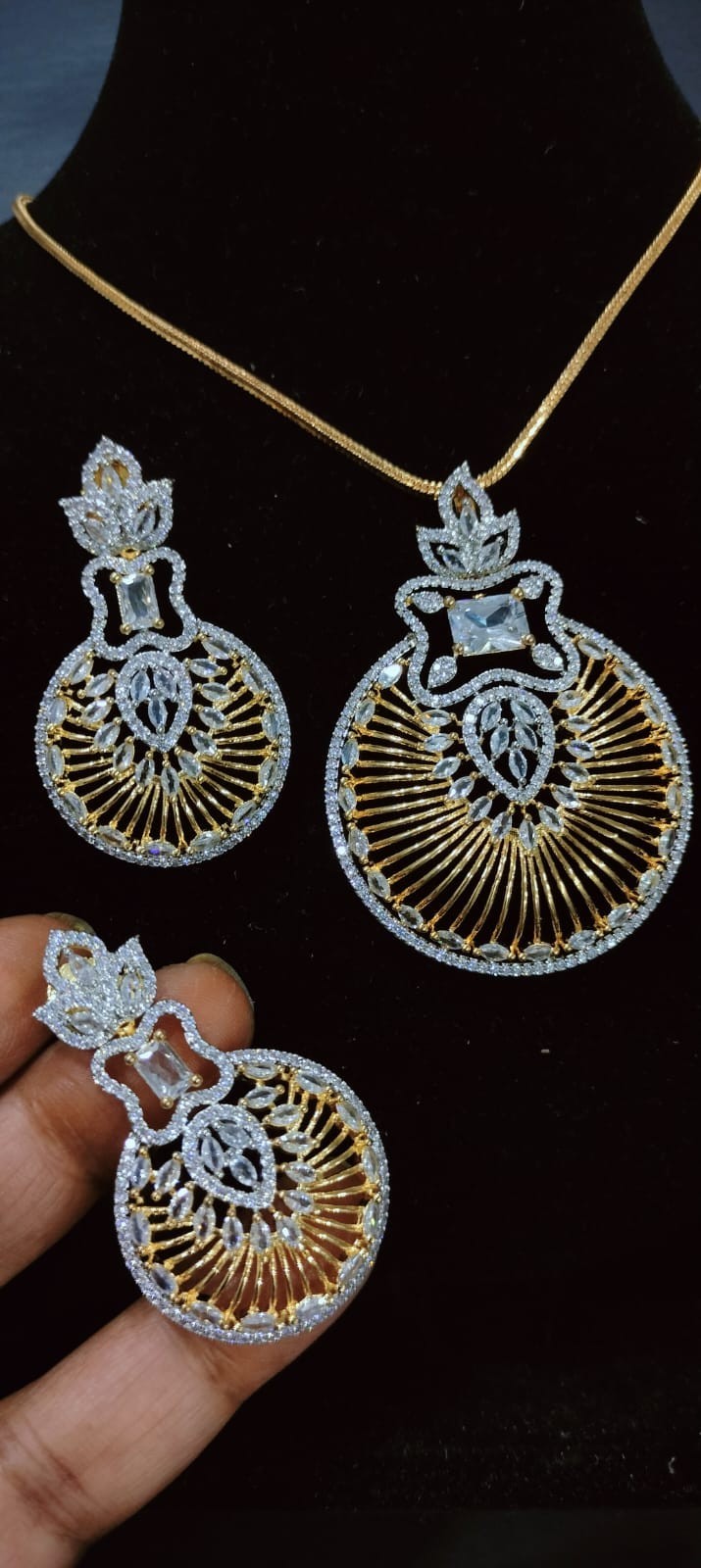 Exclusive High-Quality Chain Set with Pendant & Earrings | E – Handmade in India