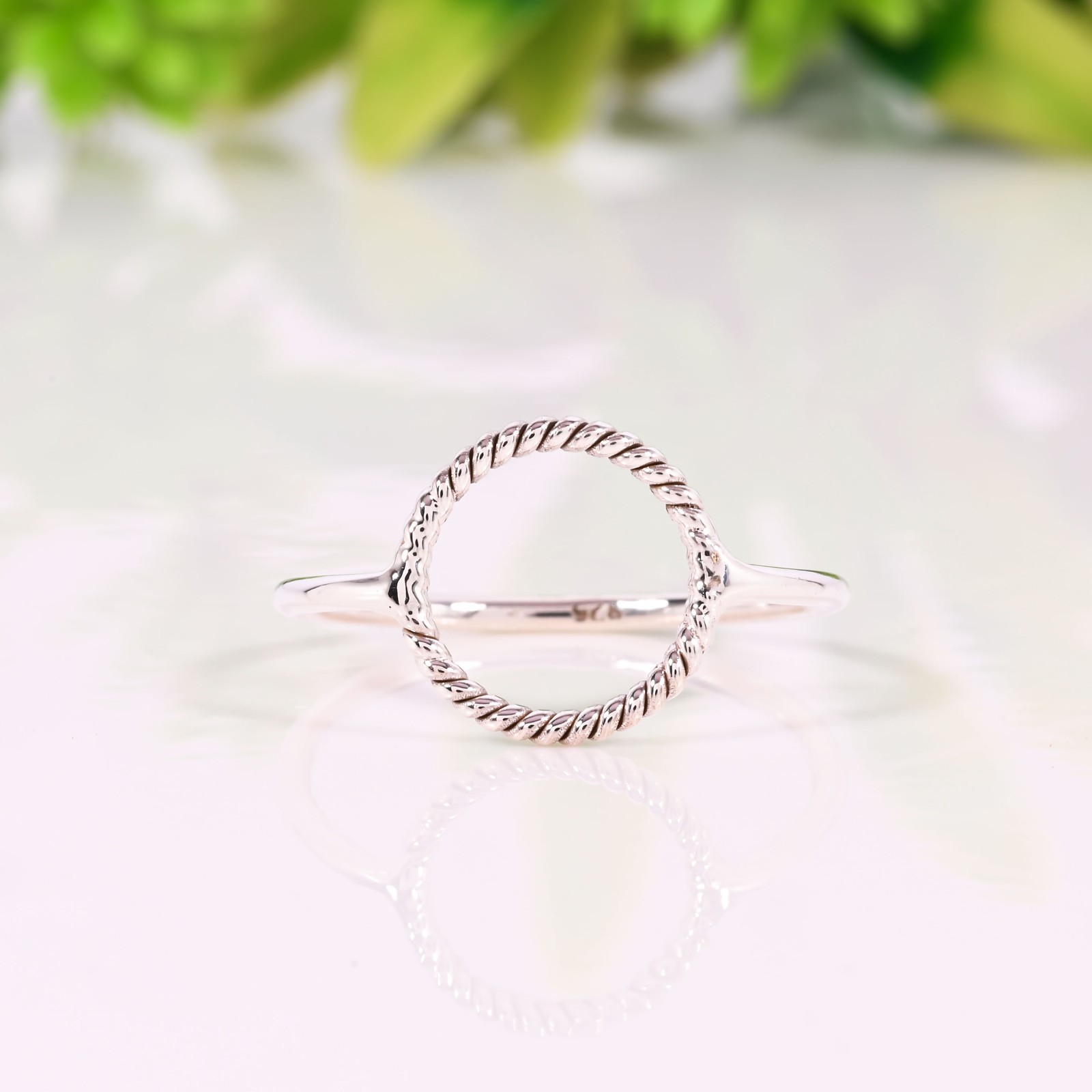 Silver Tone Twisted Rope Open Oval Ring Minimalist Geometric Statement Jewelry