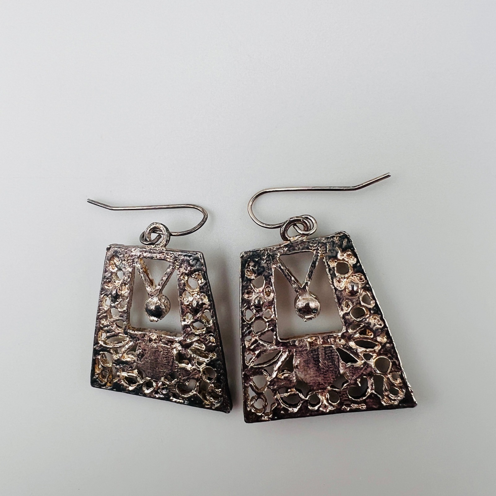 Vintage Filigree Trapezoid Earrings Black Stone Rhinestone Accent Dangle Drop