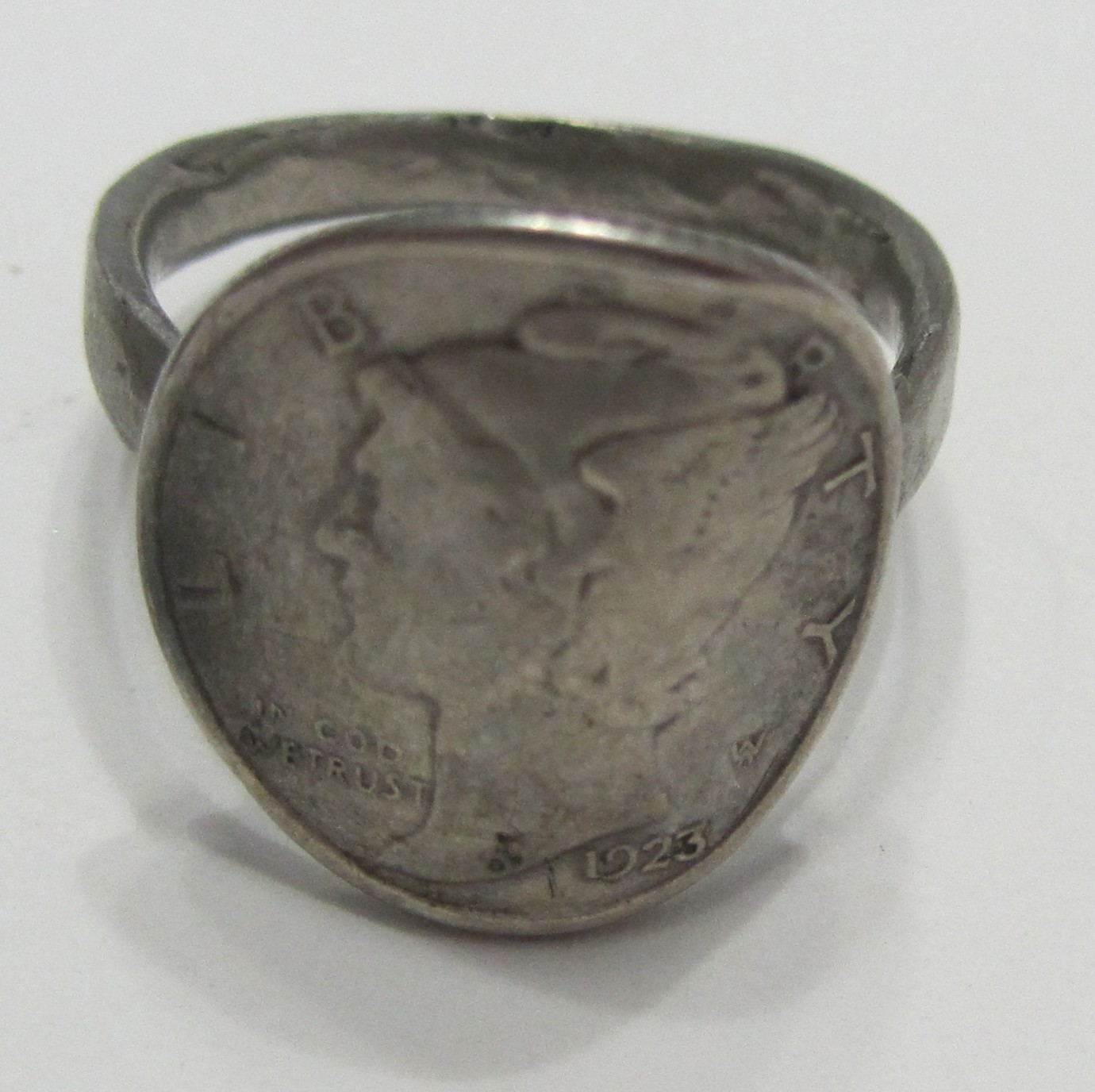 Vintage Fashion Jewelry 1923 Liberty Head Dime made into ring sz 8.25