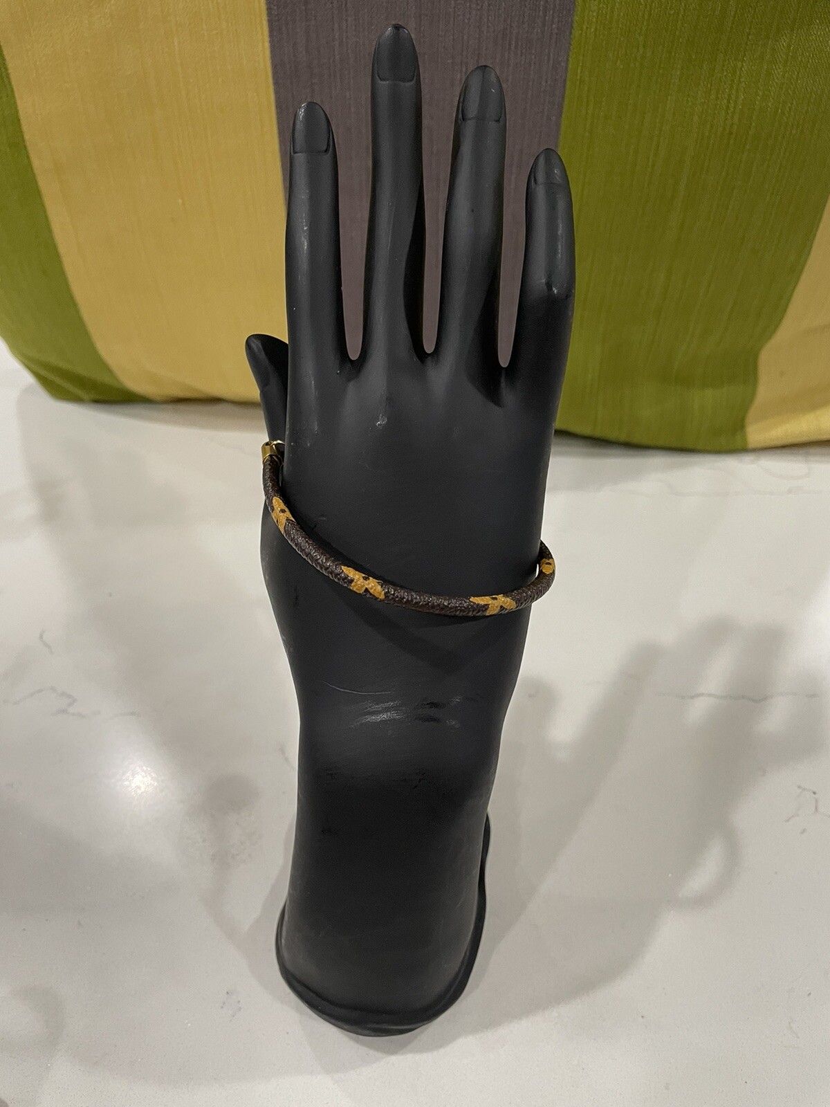 Durable, Lightweight And Long-lasting Fashion Bracelet
