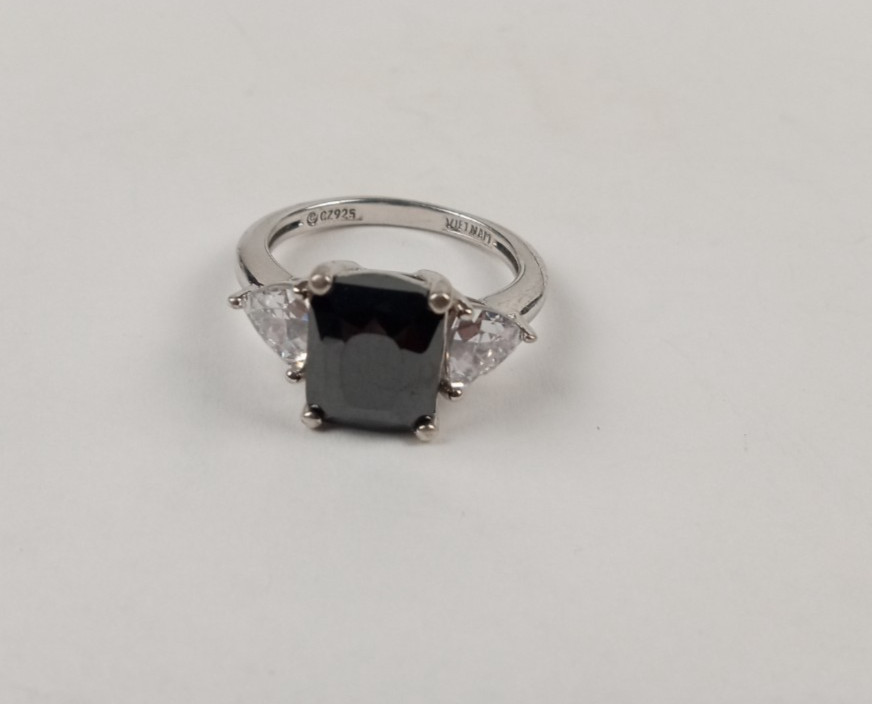 925 Sterling Silver Black Onyx CZ Three Stone Engagement Cocktail Ring sz 8 5.7g