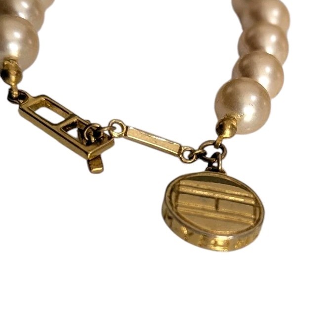 Tommy Hilfiger Large Faux pearl bracelet gold tone coin charm preppy minimalist