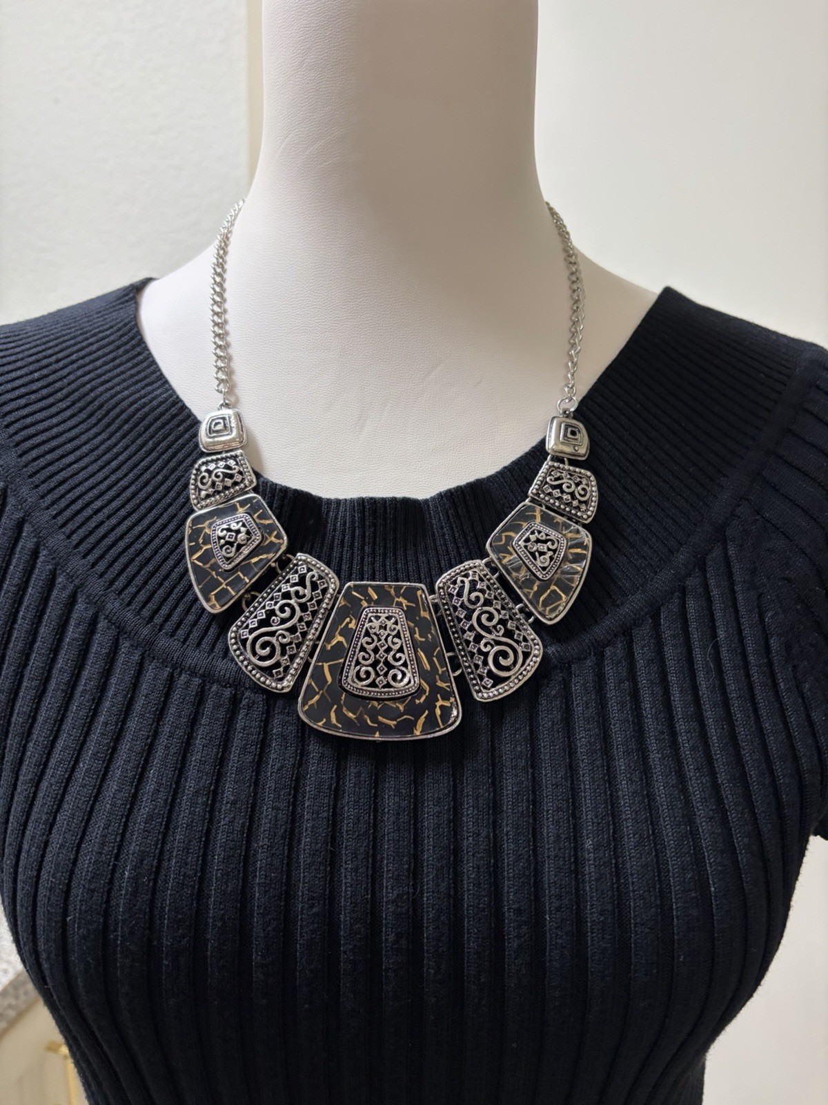Silver Tone Metal Statement Bib Necklace Lot, Fashion & Costume Theme
