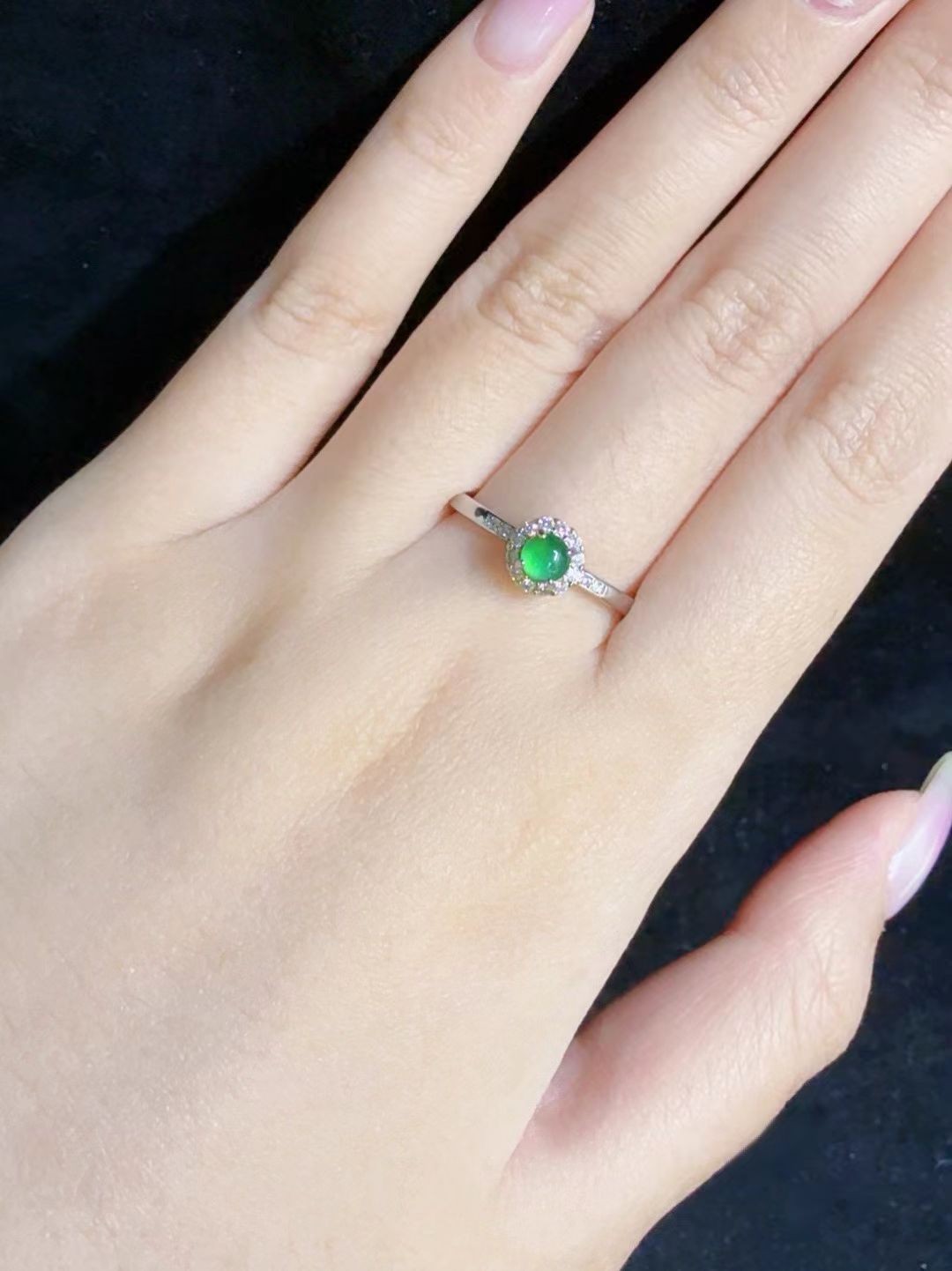 100% Natural green jadeite ring