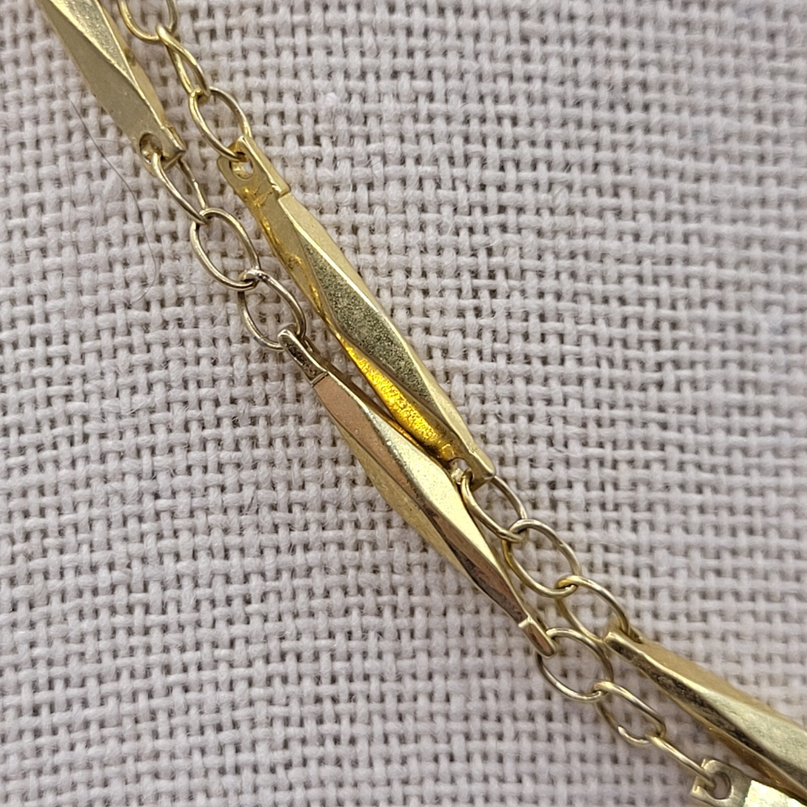 Elegant Elongated Marquise Shape Bar Link Gold Tone Chain Necklace 30.5 Inch
