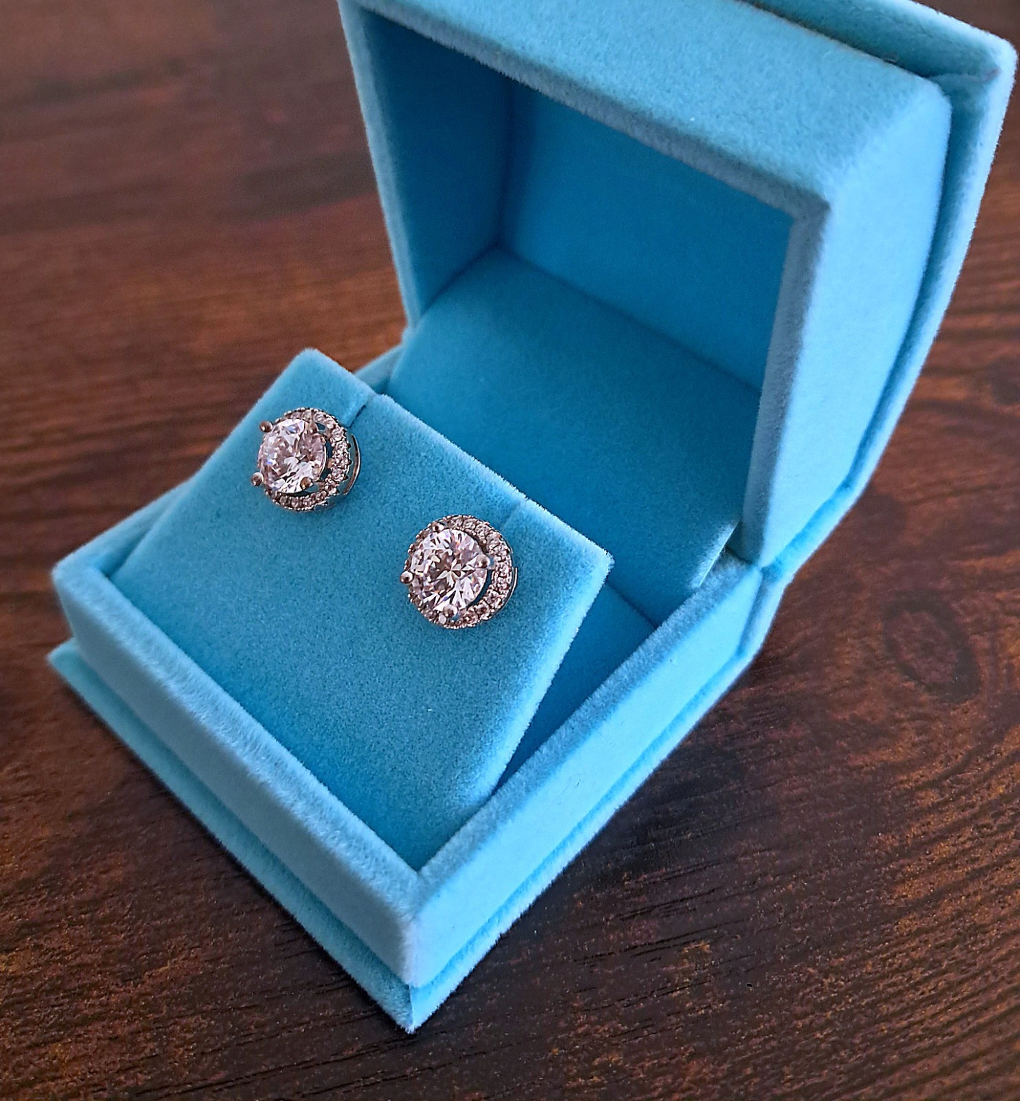 50% OFF! Jared 3 CT White Sapphire Stud & Halo Earring Set (Retail $479.99)