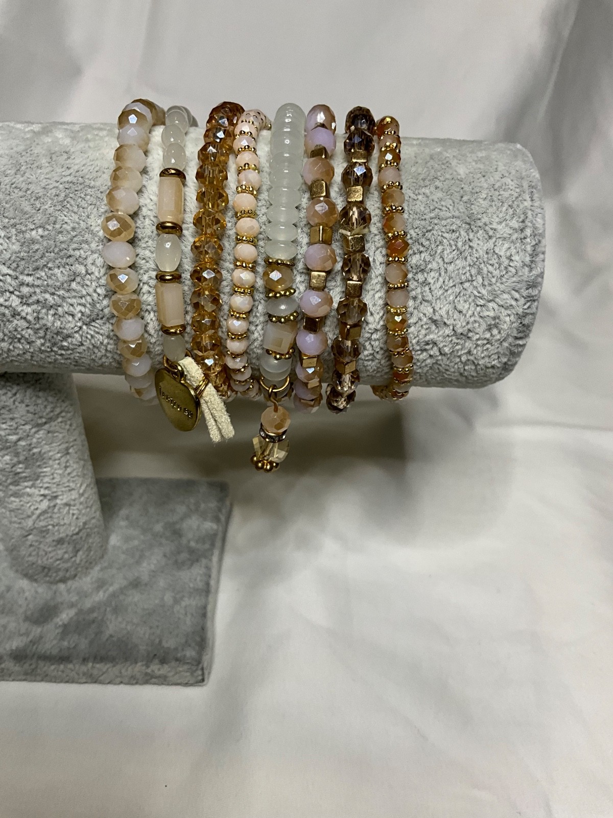Set of 8 Gold & Champagne Beaded Stackable Bracelets – Excellent Condition