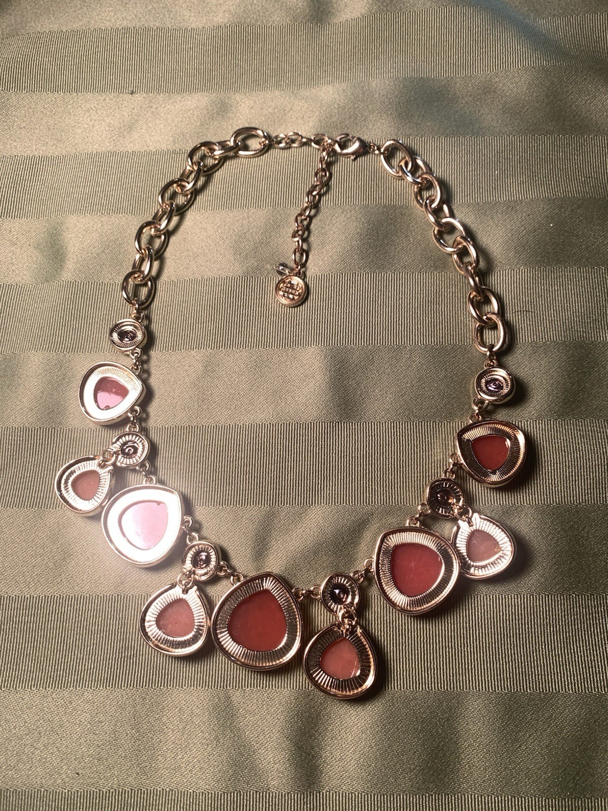 Dana Buchman Chunky Necklace Gold tone Orange Accents Rhinestones 16″-19″