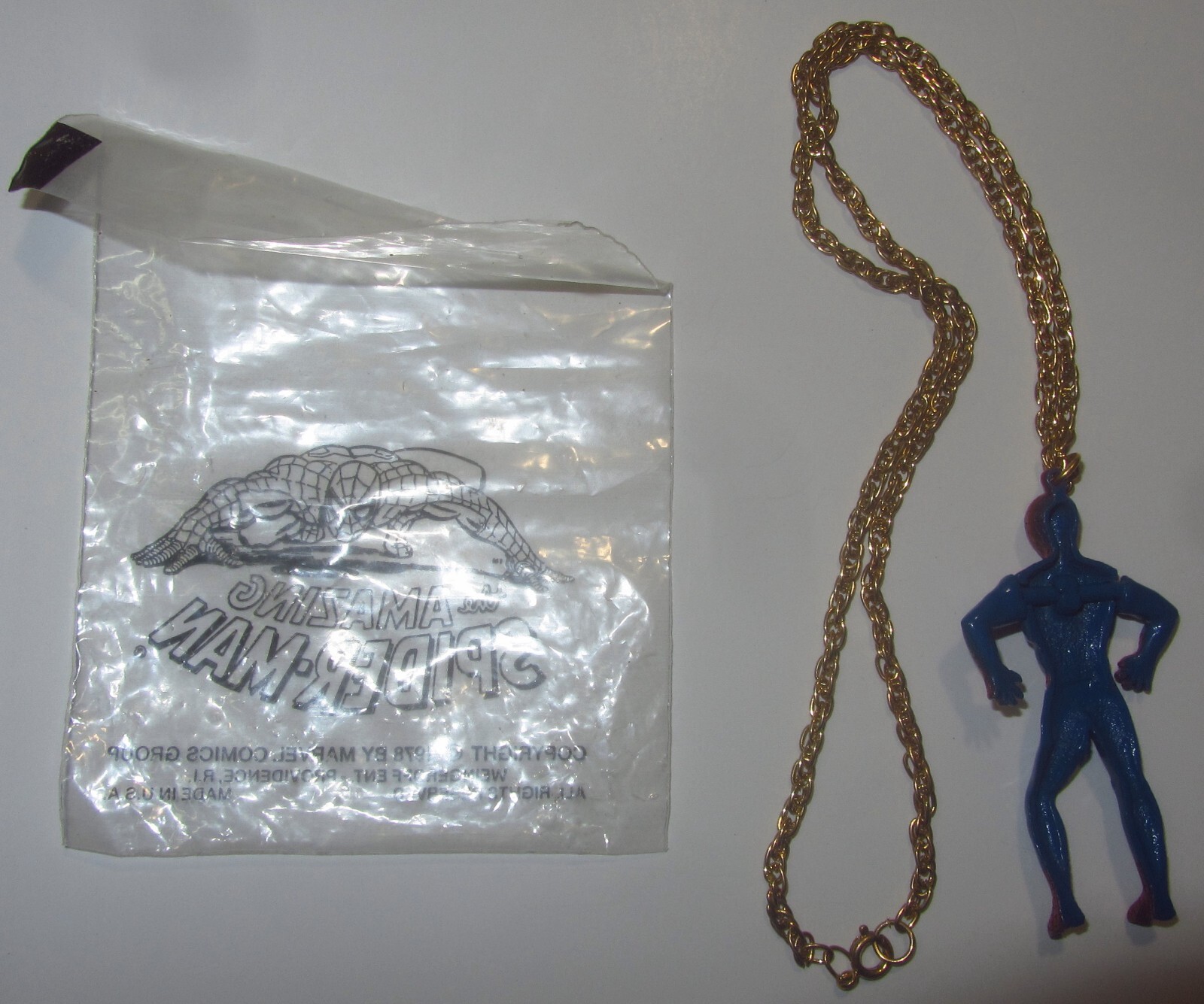 Vintage 1978 Spider-Man Pendant Necklace Marvel Comics..New w/original packaging