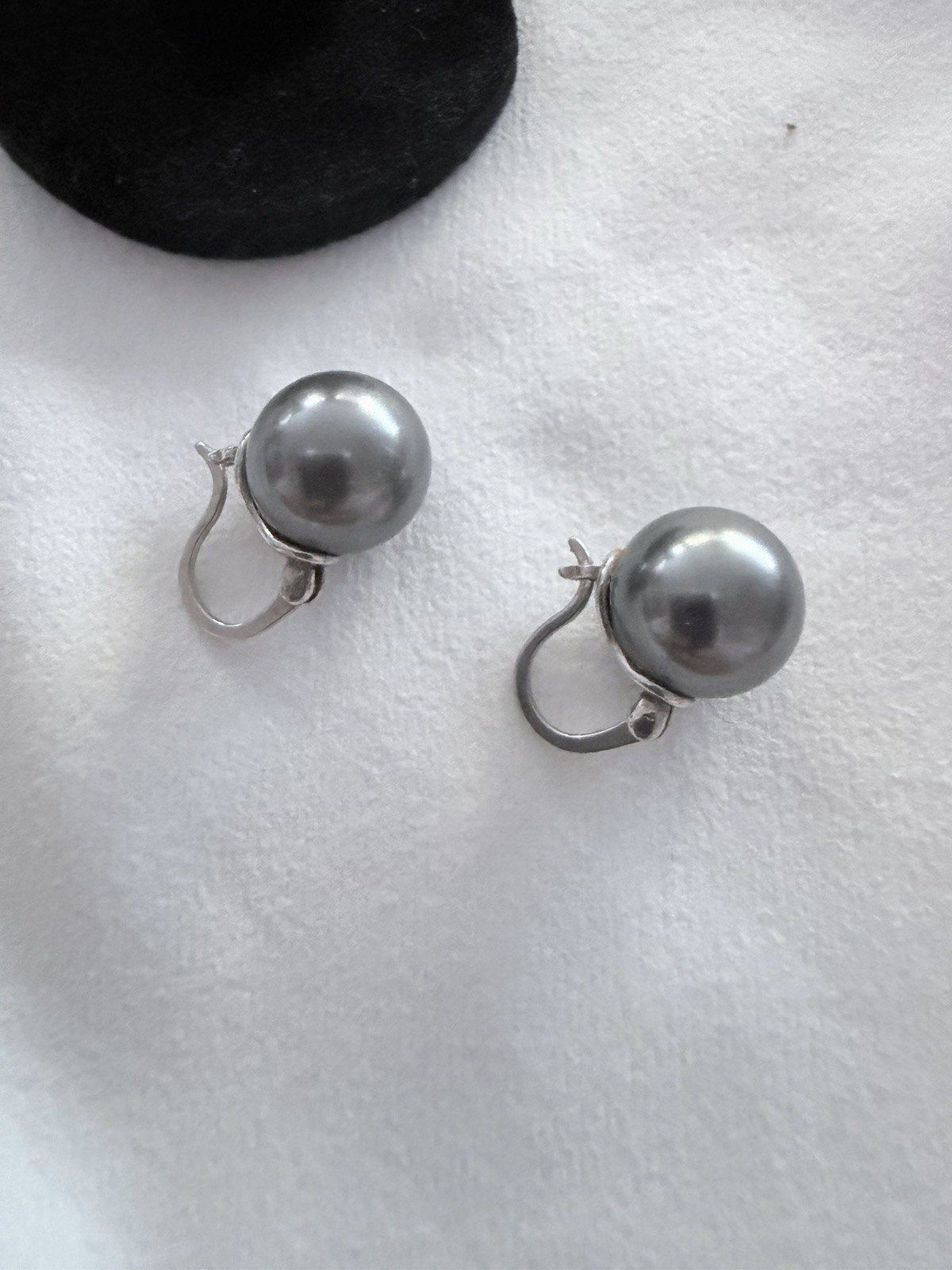 Black Pearl Ring And Earrings