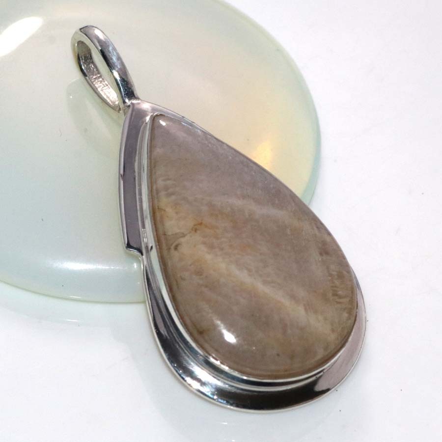 Fine Finish Sri-Lankan Moonstone 925 Silver Plated Pendant 2″ Fashion Sale JW