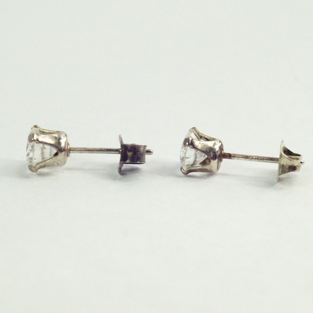 Sterling silver clear white/colorless 5 mm CZ stud post earrings 0.82 g