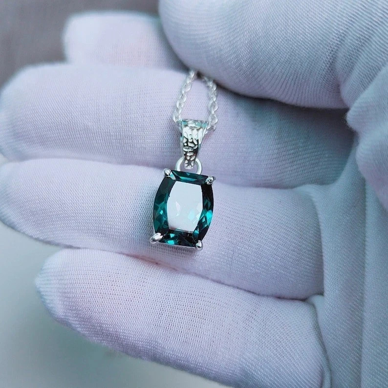 20 Ct Natural Teal Green Sapphire Gemstone Sterling Silver Pendant With Chain
