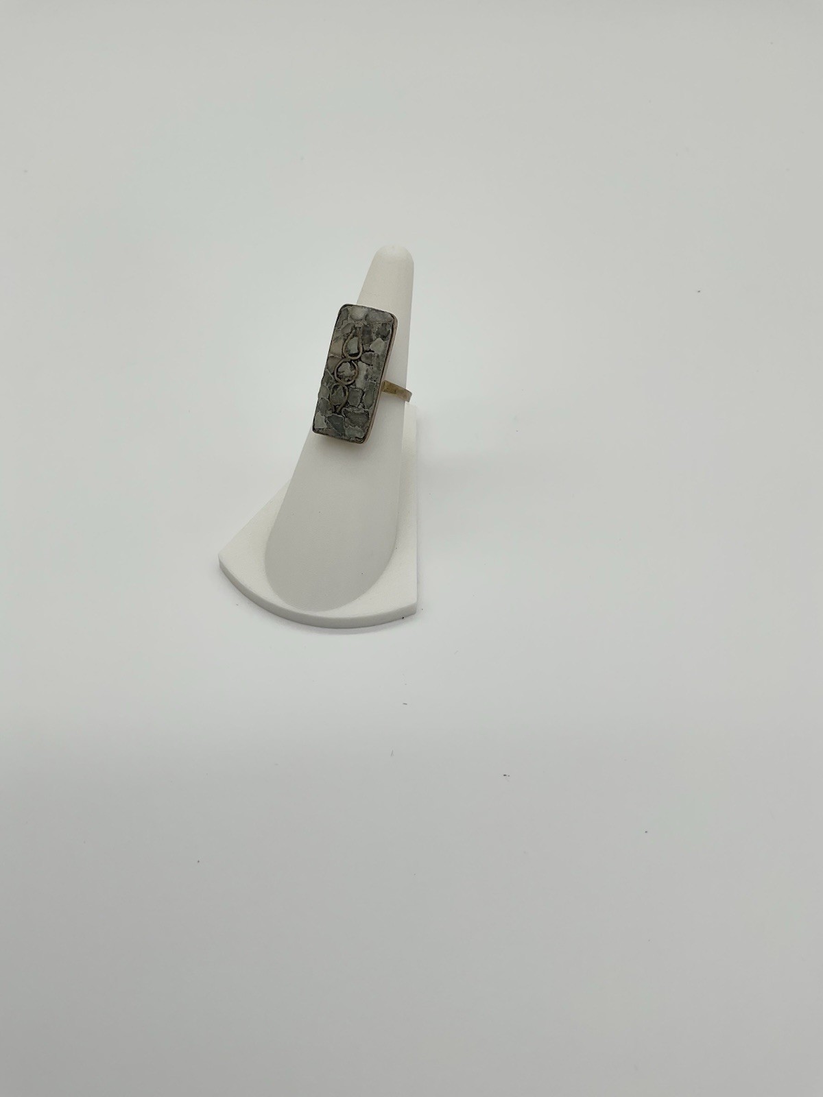 Vintage Adjustable brass-toned Ring textured stone or composite top!!S1